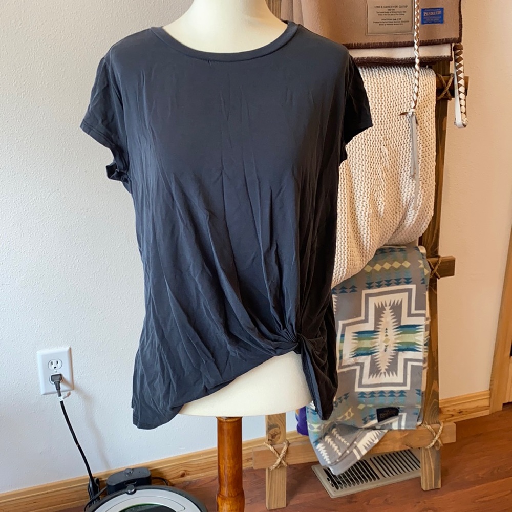 Womens twist front tee